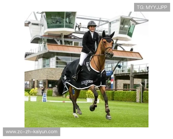 比利时骑手格里高利·瓦特莱特在2024年国际马术联合会障碍赛世界巡回赛中以“Maximus”马匹获得个人第五名,展现坚韧精神。